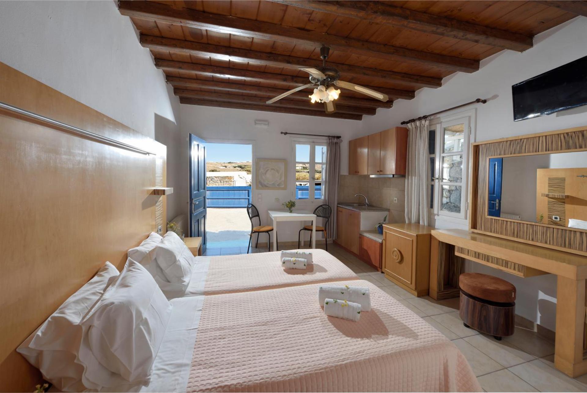 Adonis Rooms - Photo 6