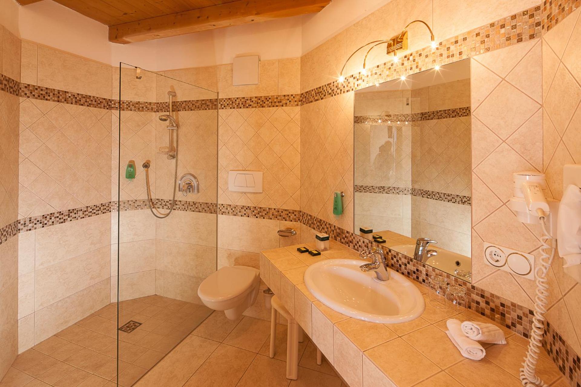 Berglandhotel Untertheimerhof - Photo 10