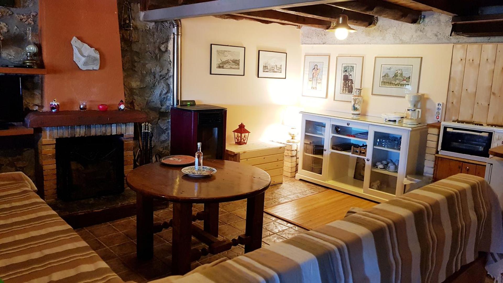 Stone house on the rock - Photo 30