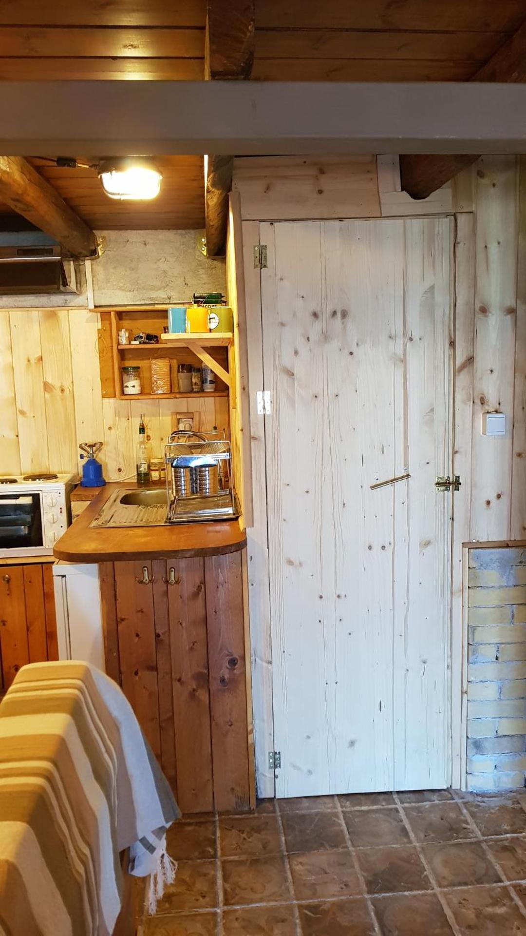 Stone house on the rock - Photo 35