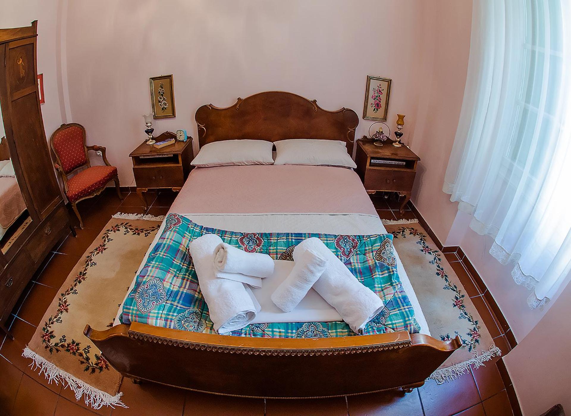 Standard Double Room with Shared Bathroom