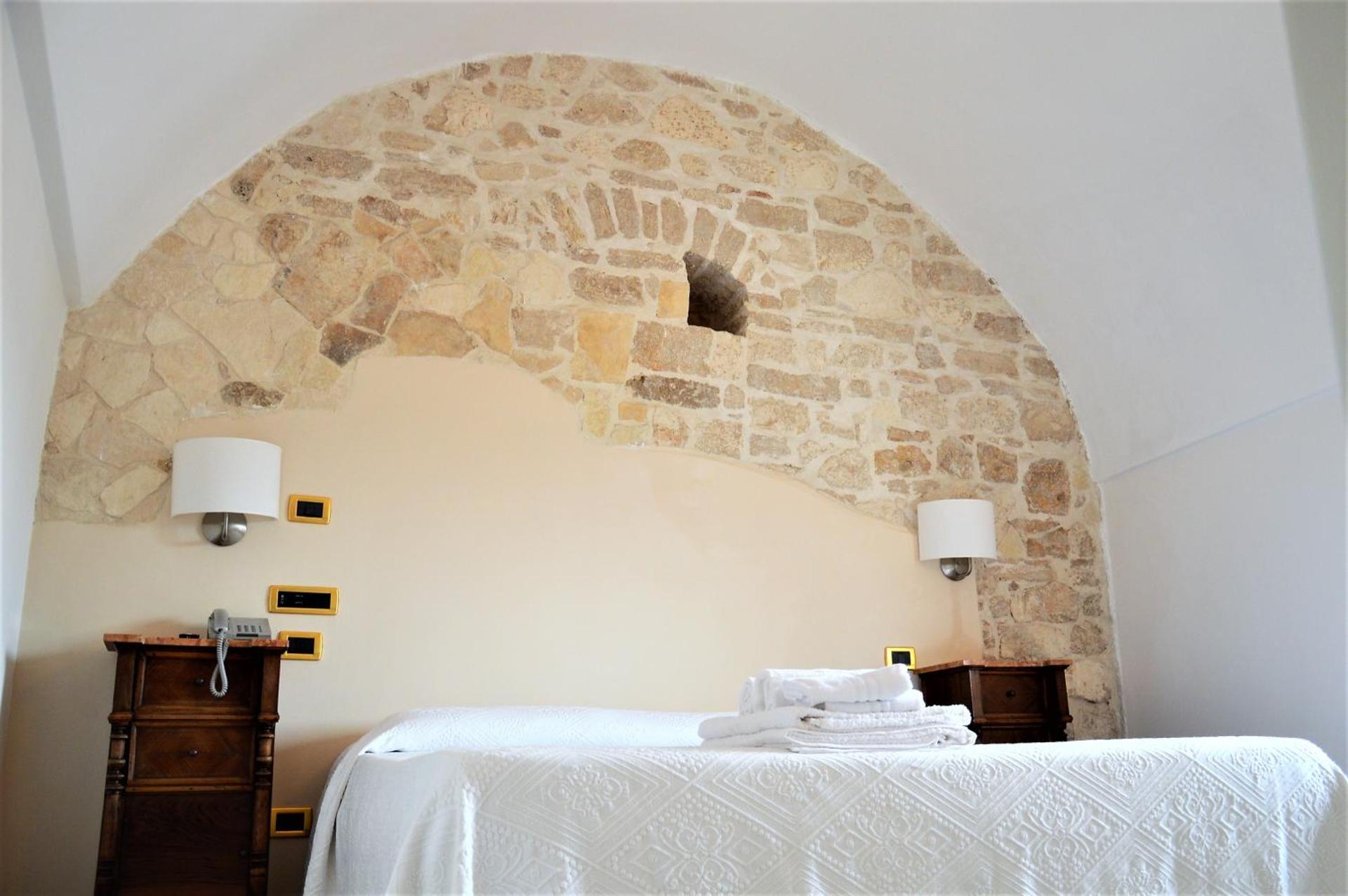 S. Martin Hotel - Photo 54