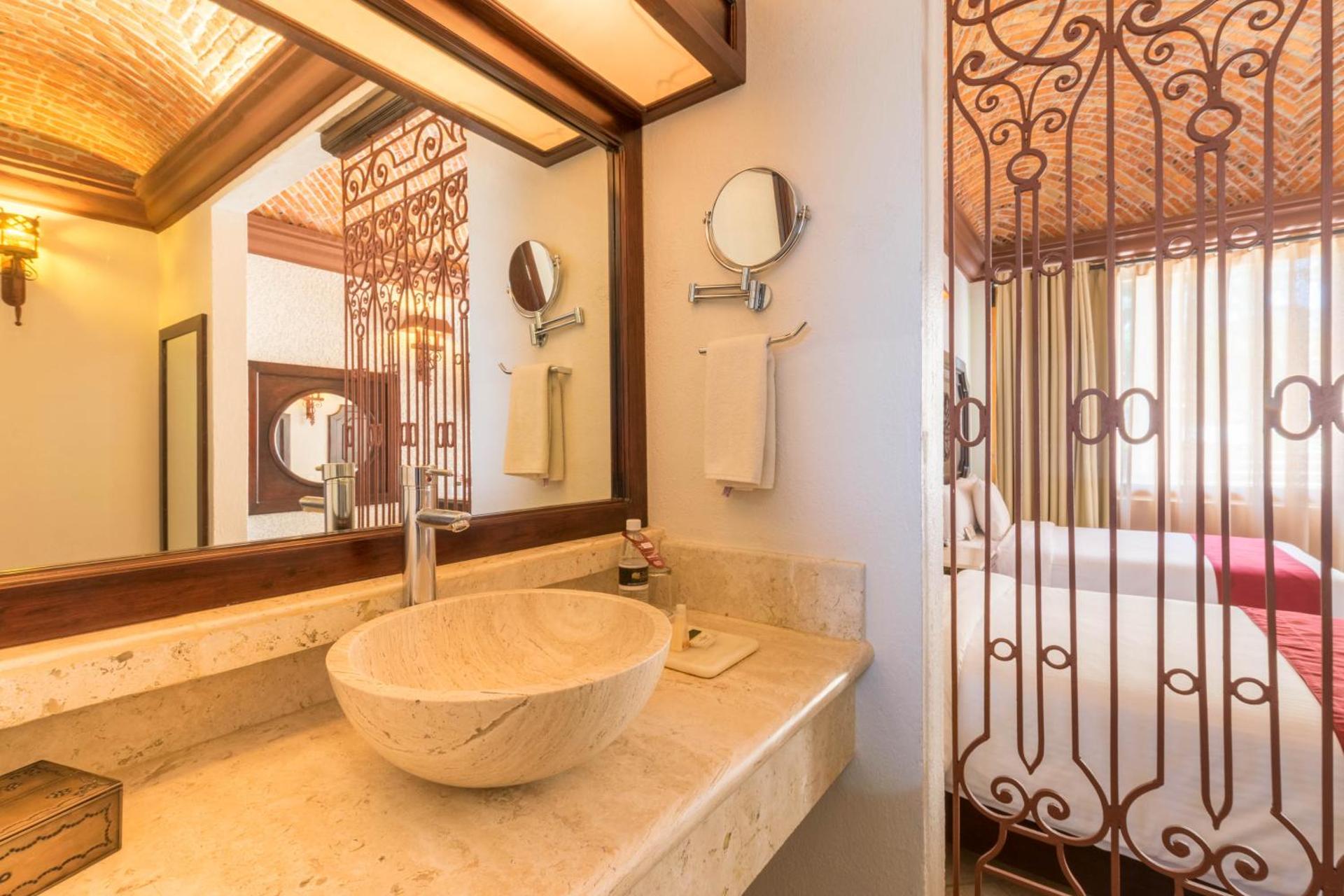 Imperio De Angeles - Photo 12