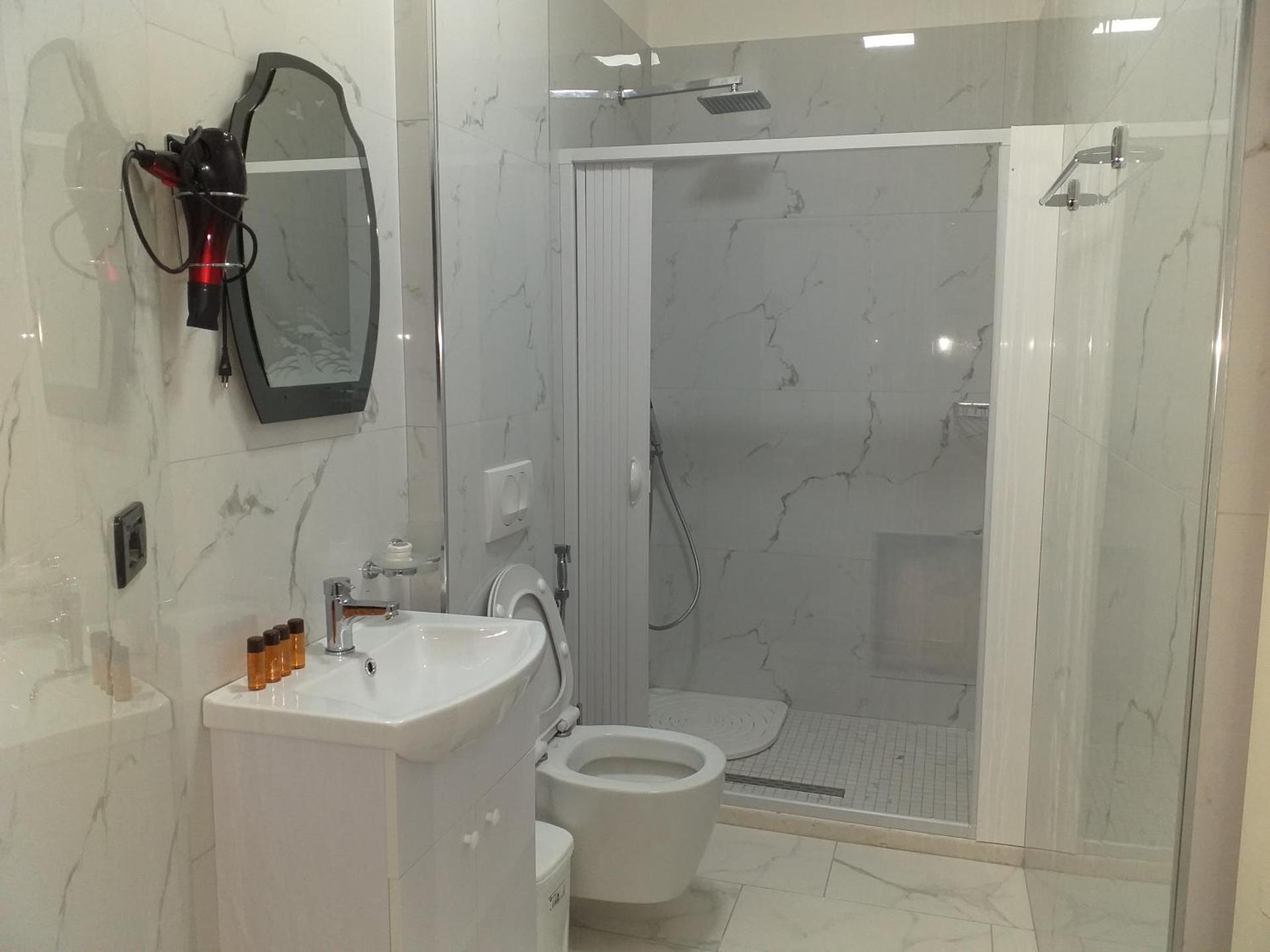 Double Room - Photo 4