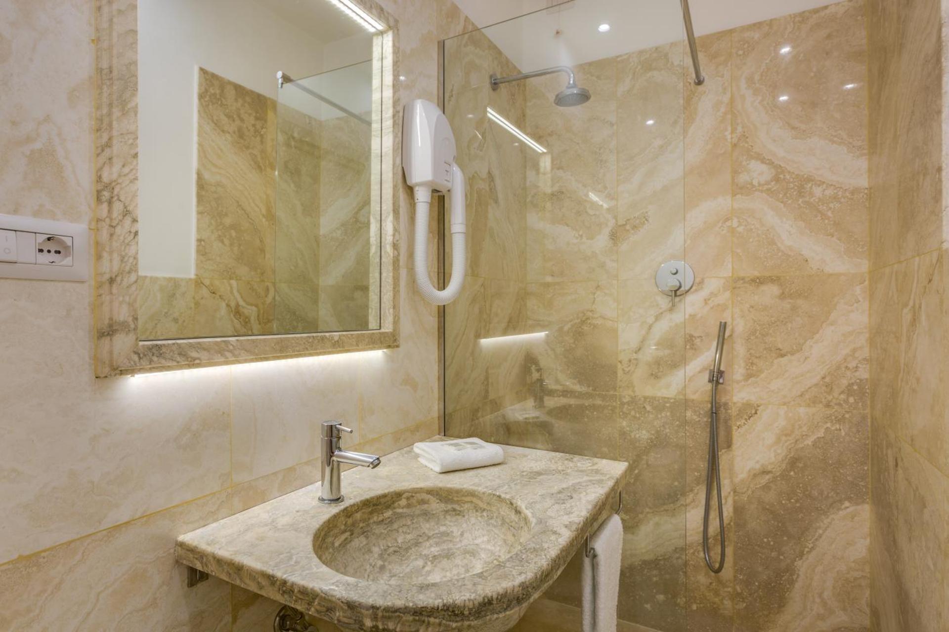 Albergo Chiusarelli - Photo 79