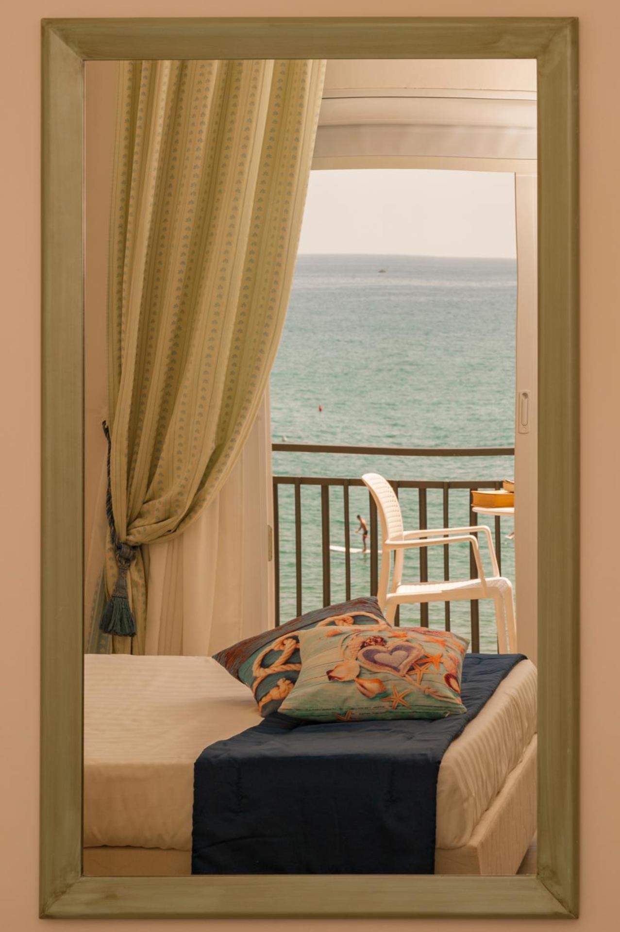 Summit Hotel - Photo 34