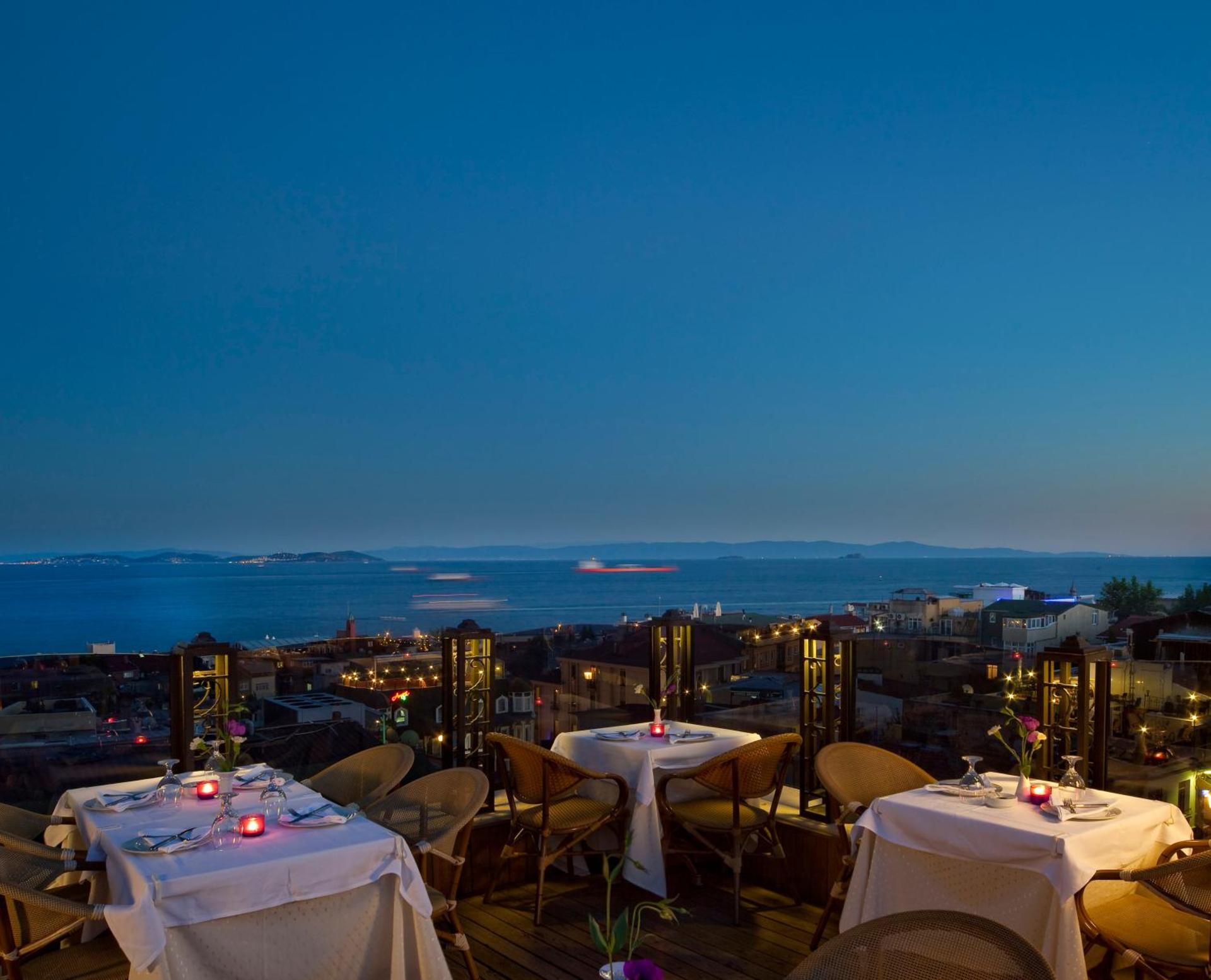 GLK PREMIER Regency Suites & Spa - Photo 25