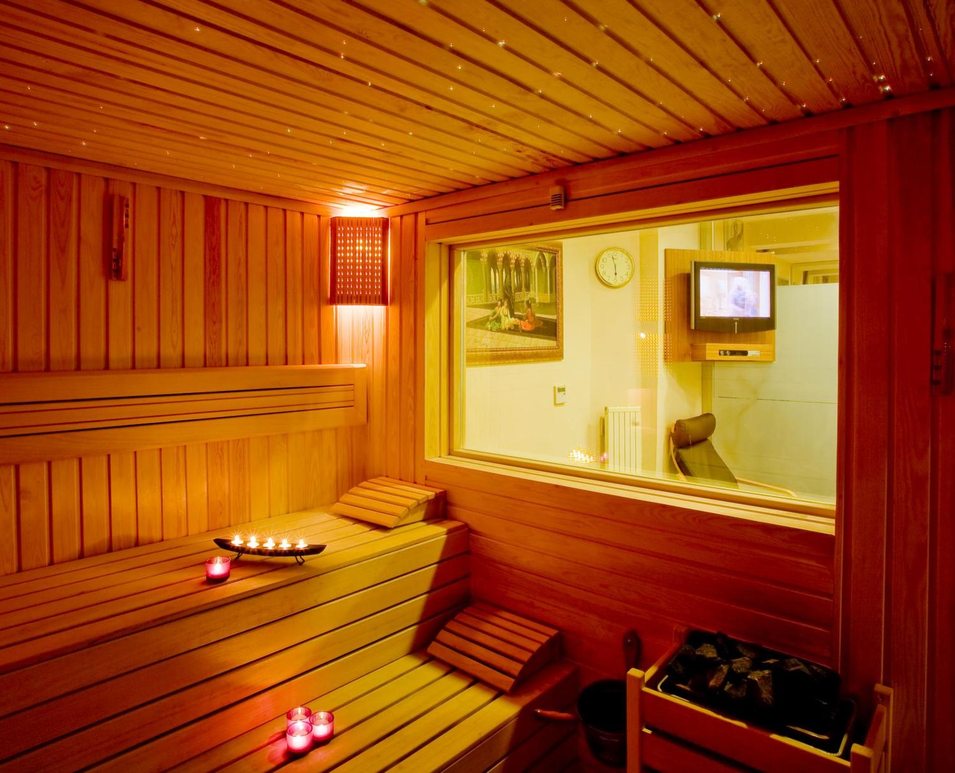 GLK PREMIER Regency Suites & Spa - Photo 22