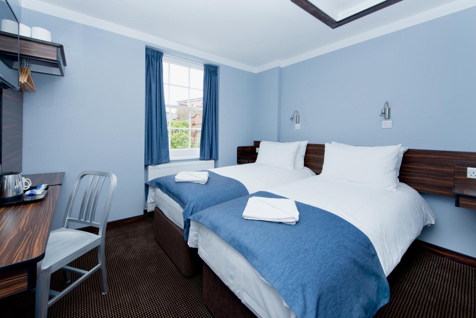 Angus Hotel - Photo 13