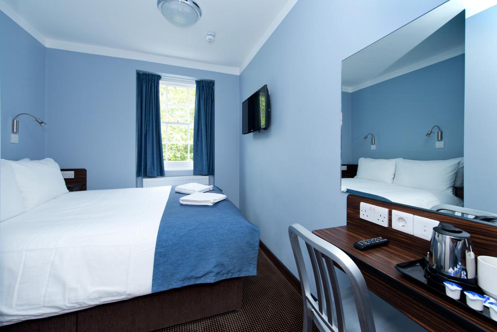 Angus Hotel - Photo 3