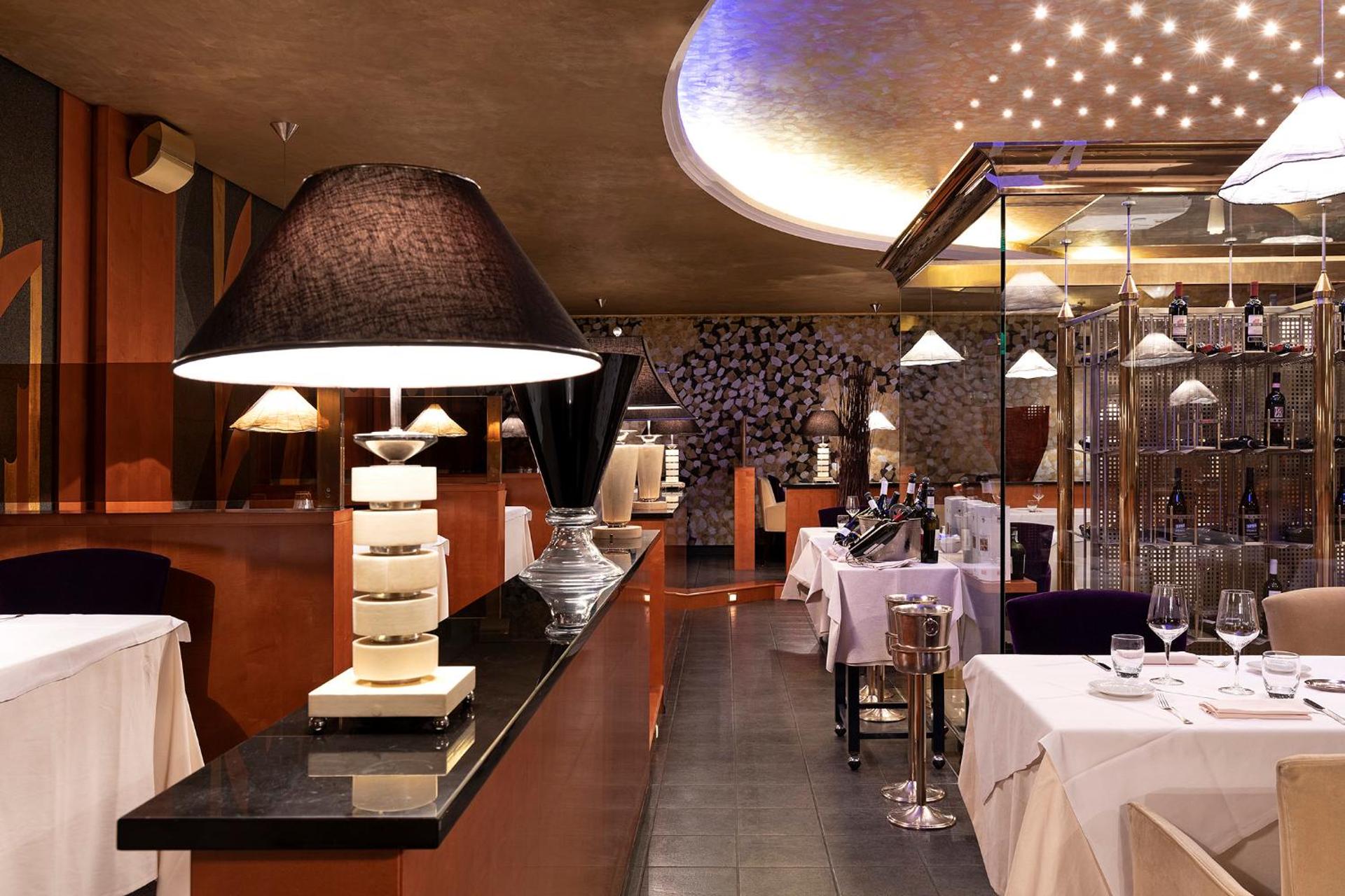 Royal Hotel Carlton - Photo 32