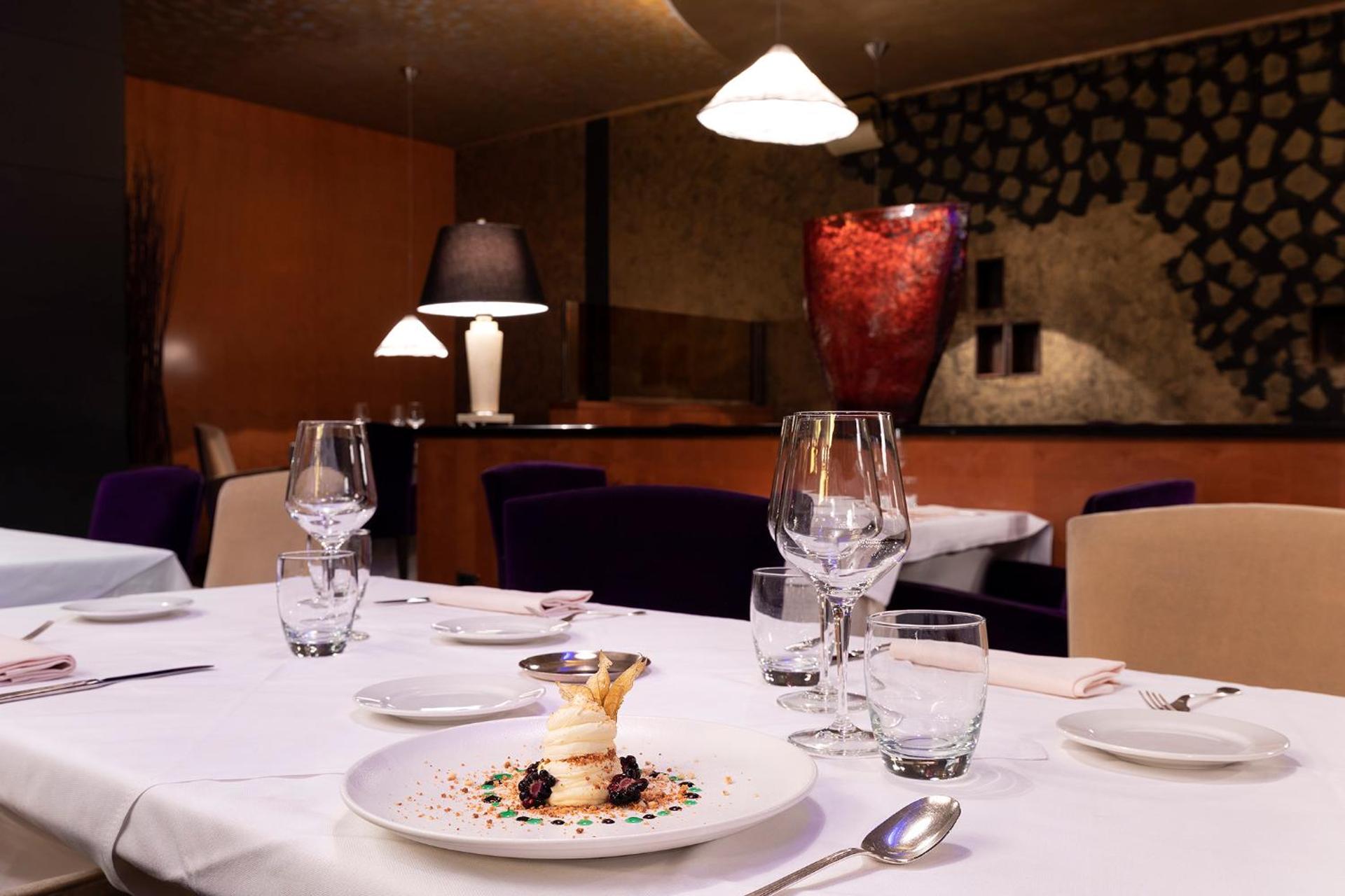 Royal Hotel Carlton - Photo 29