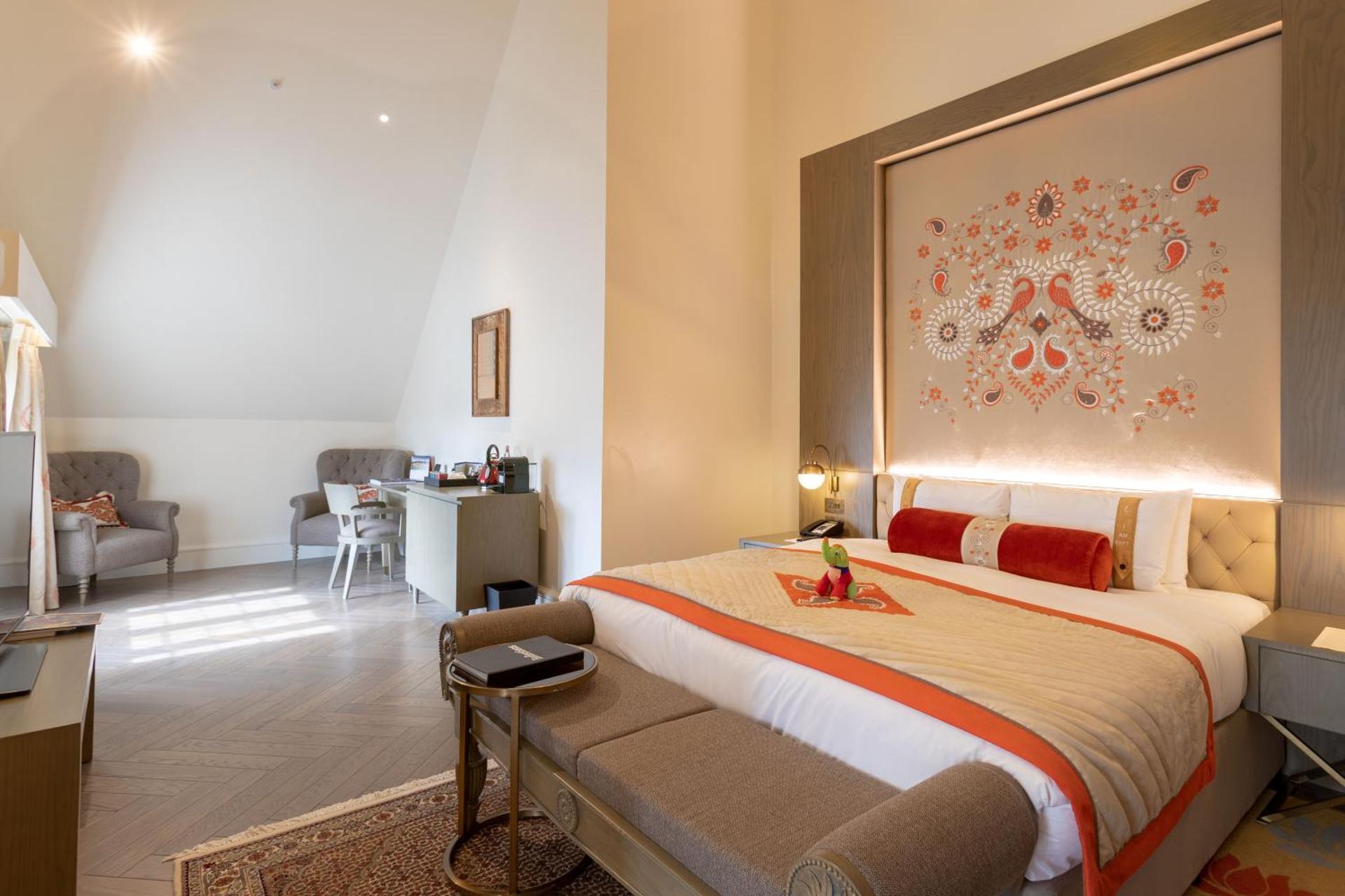 The LaLit London - Photo 36