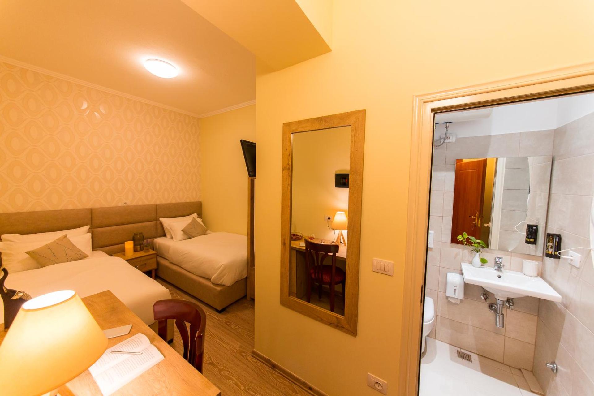 Hotel Baron - Photo 12