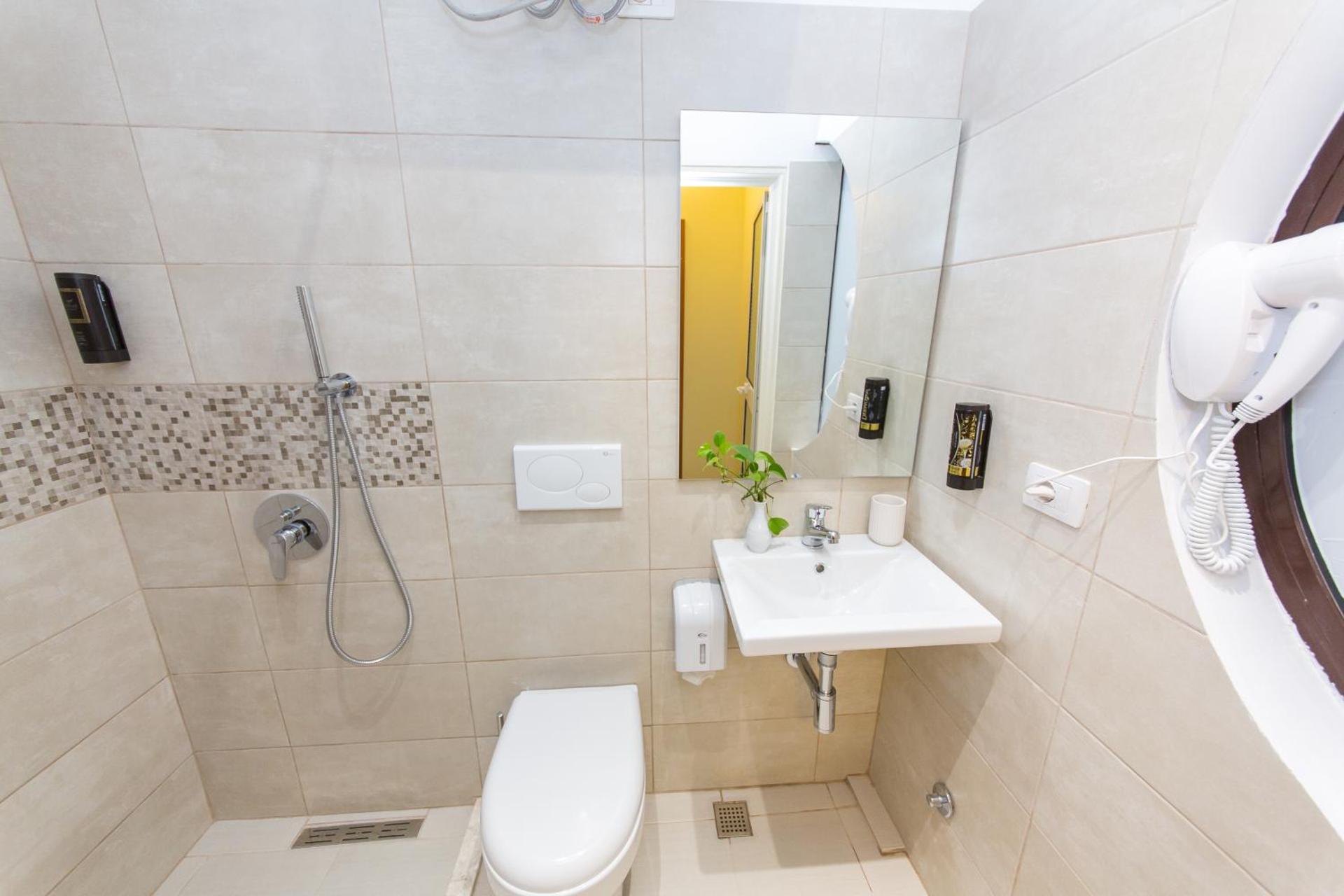 Hotel Baron - Photo 11