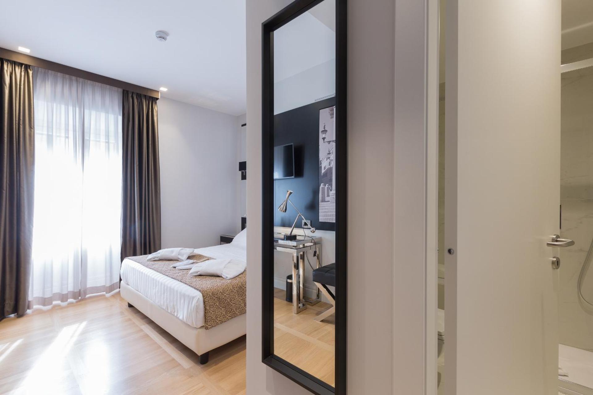 Floris Hotel - Photo 110