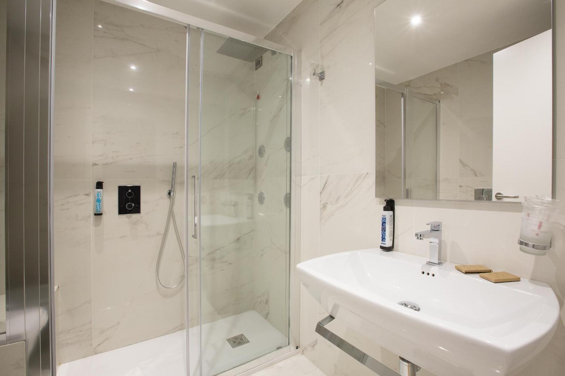 Floris Hotel - Photo 115