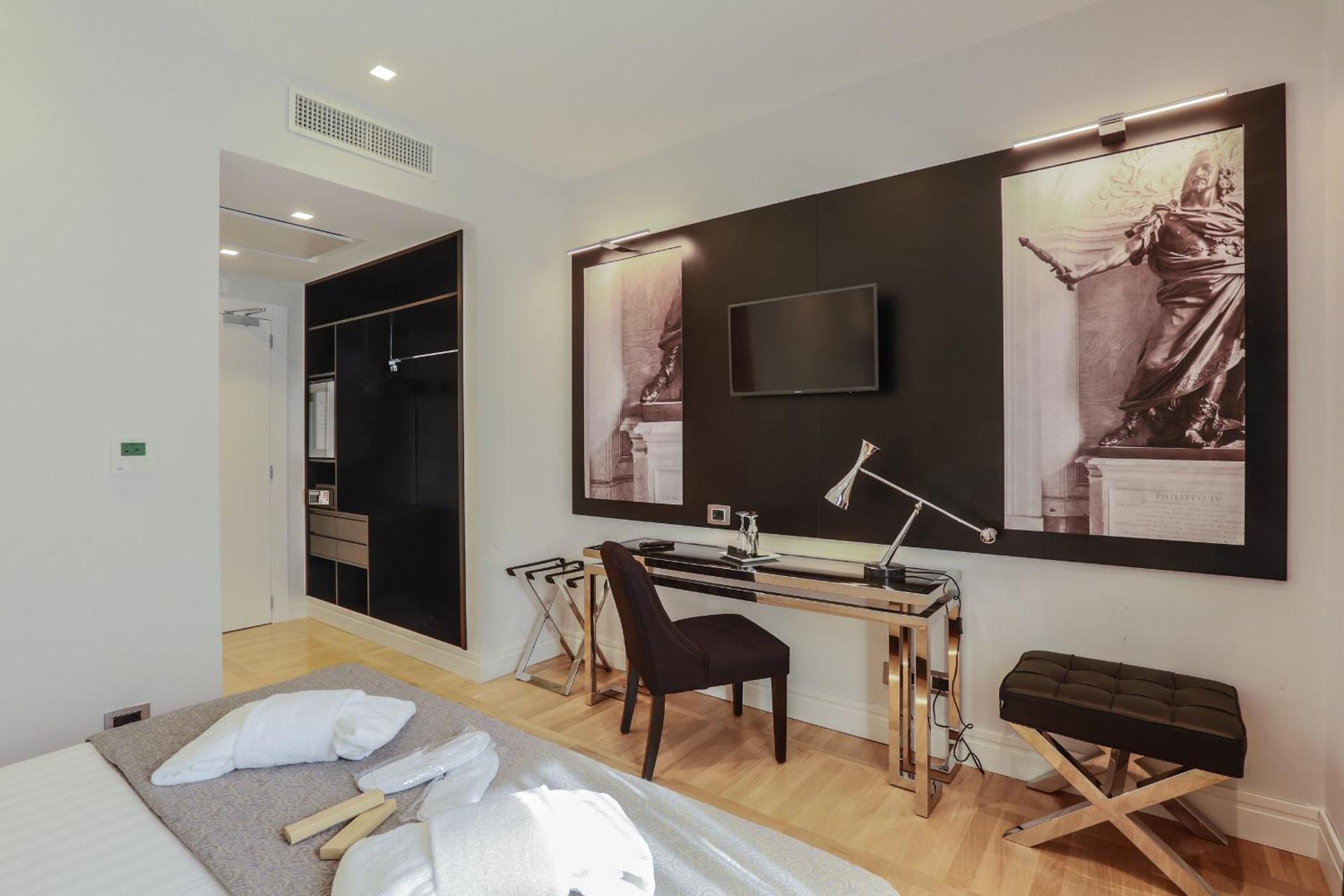 Floris Hotel - Photo 113