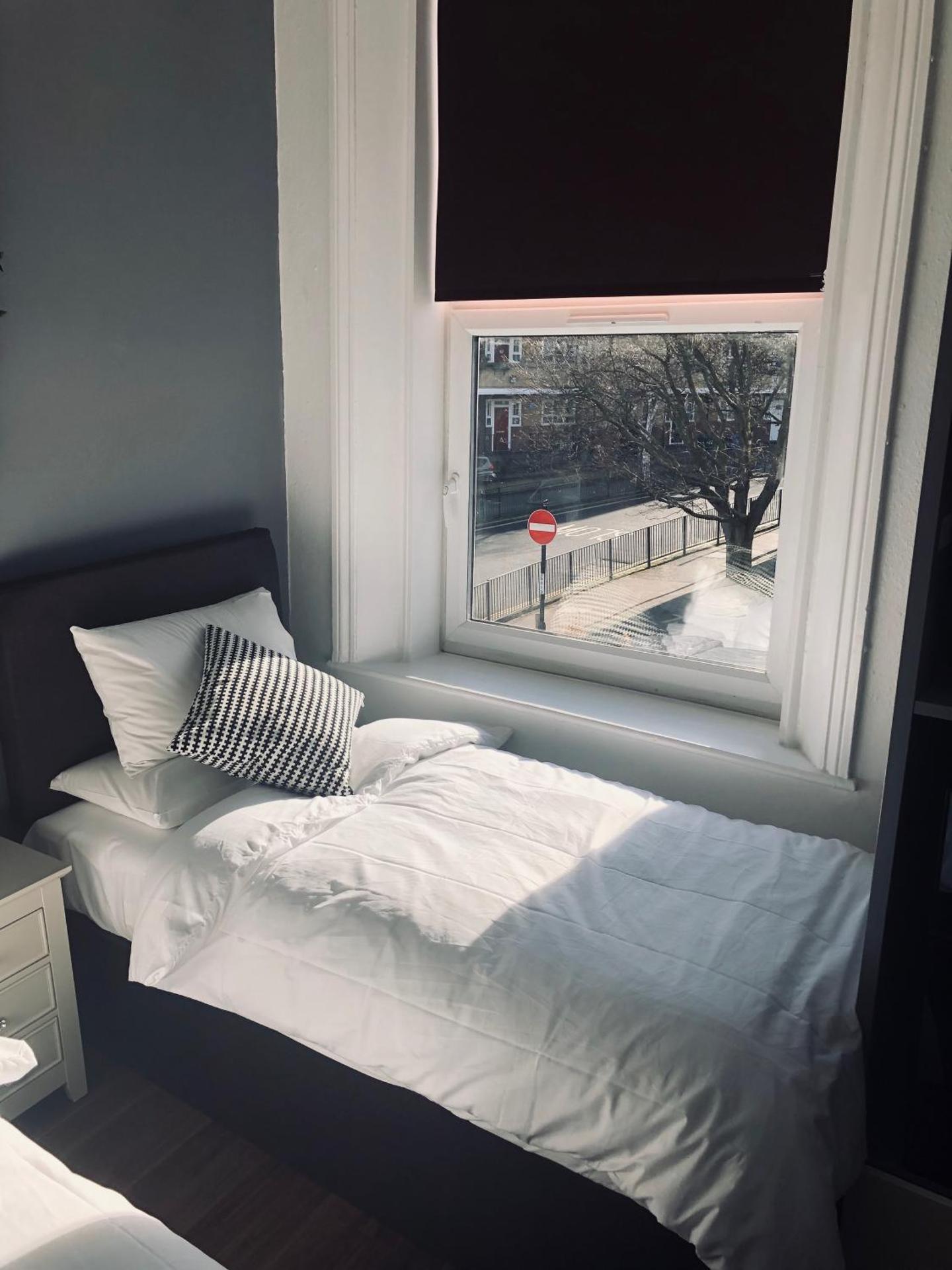 Book A Bed Hostels - Photo 16