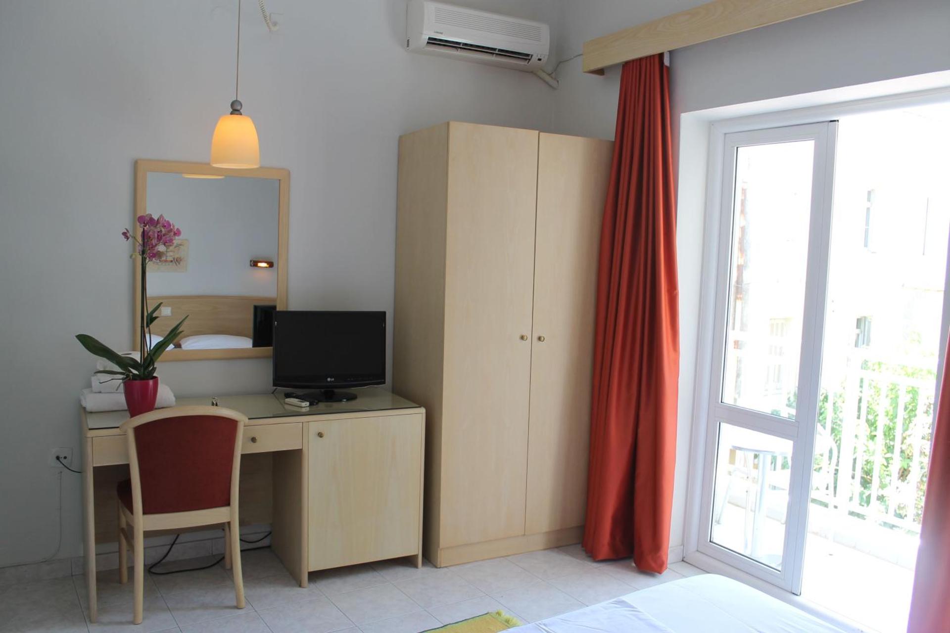 Savoy City Hotel - Photo 21