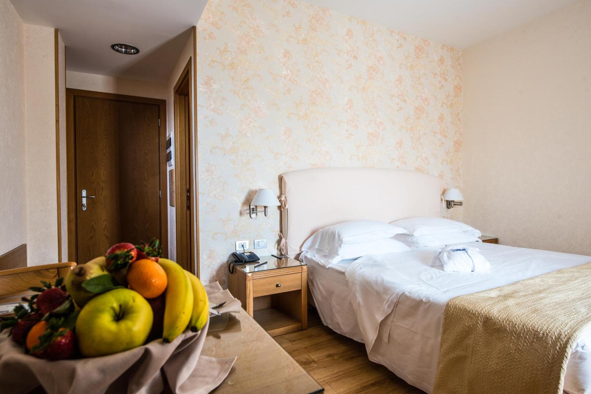 Hotel Touring - Photo 47
