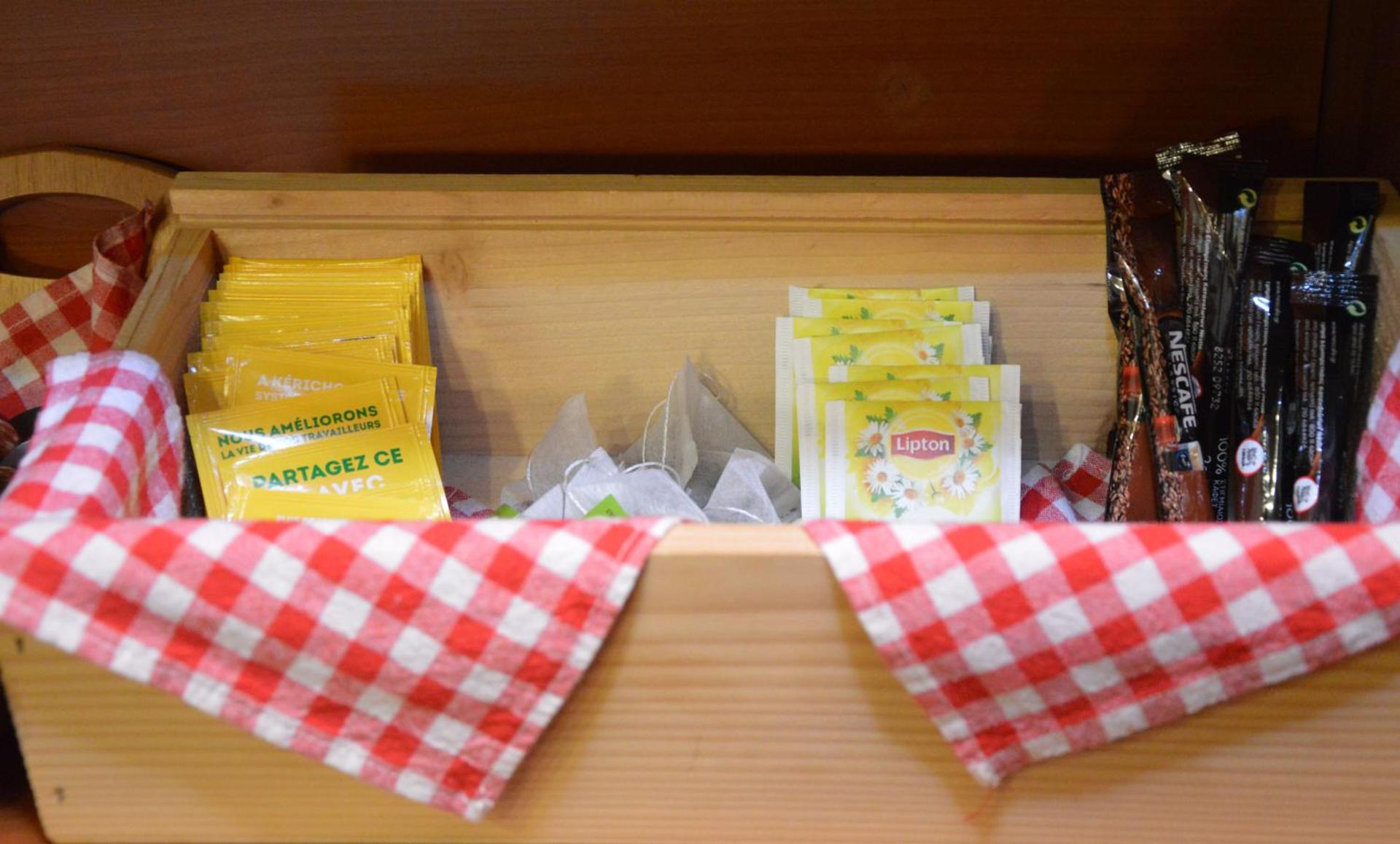 Hotel Adonis - Photo 38