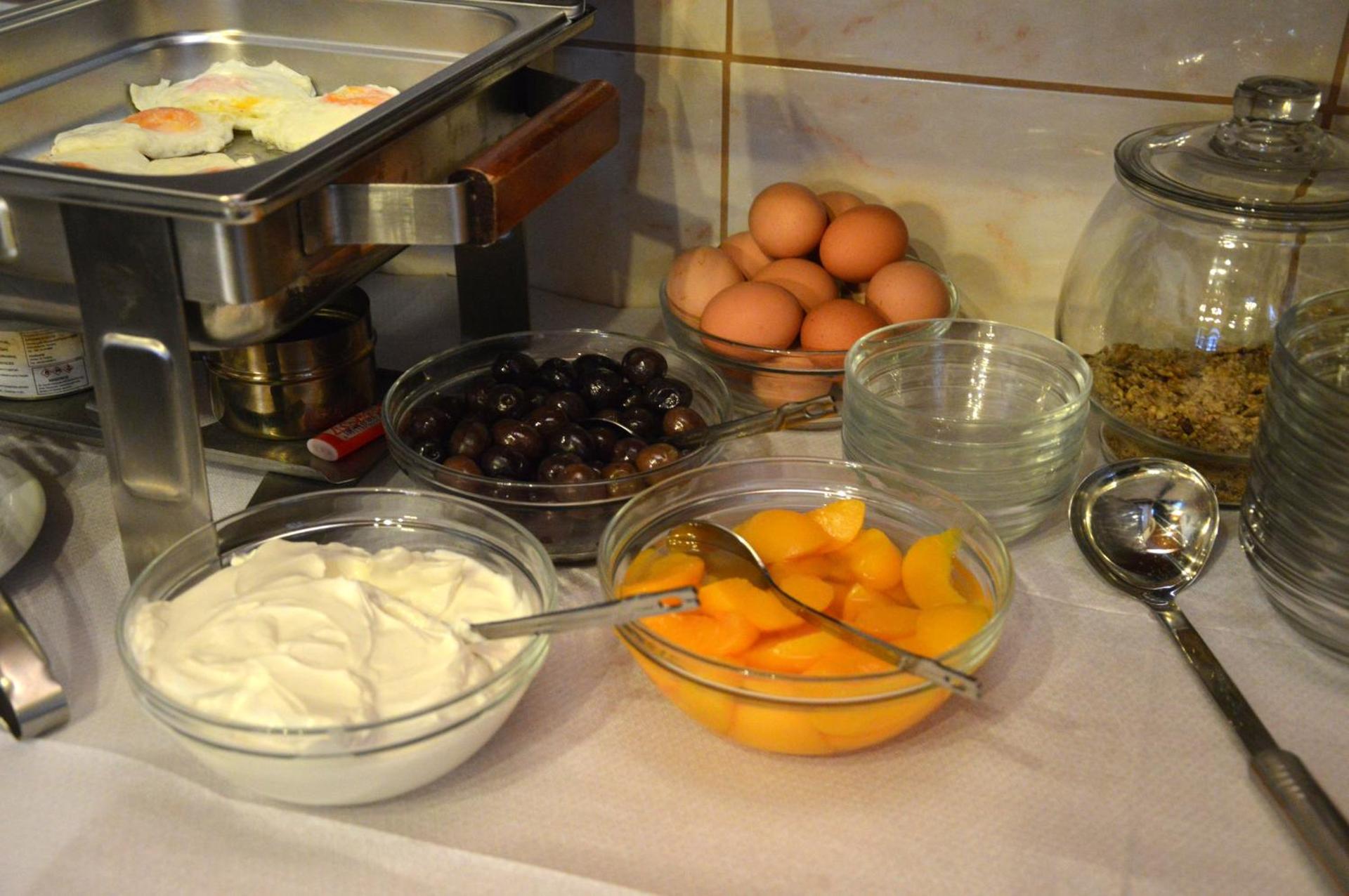 Hotel Adonis - Photo 39