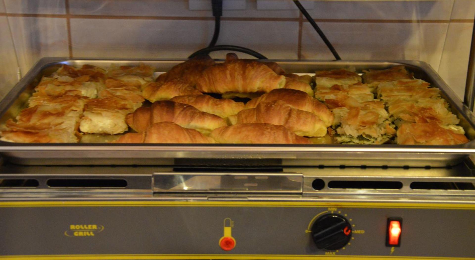 Hotel Adonis - Photo 45