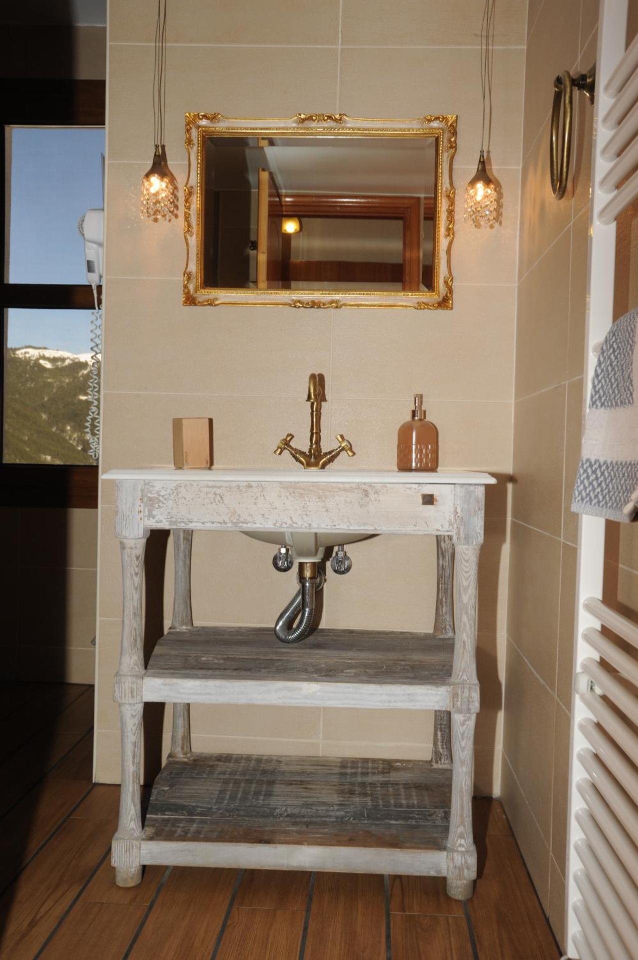 Hotel Olympic - Photo 19