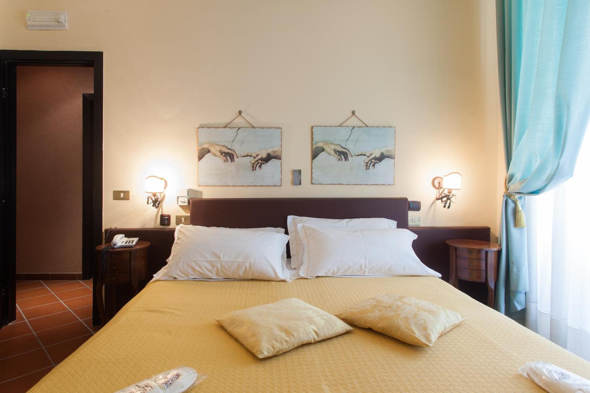 Hotel Toledo - Photo 4