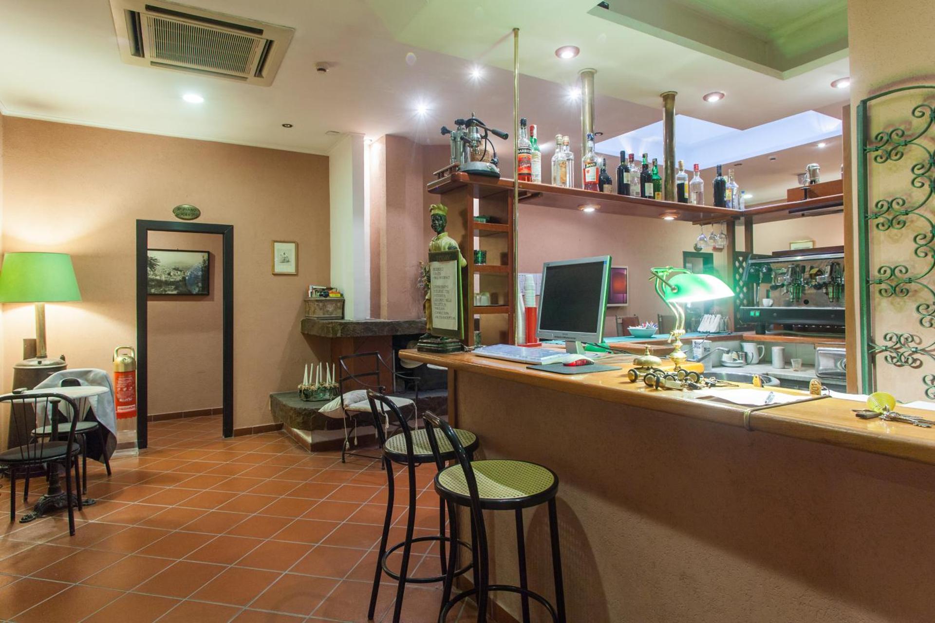 Hotel Toledo - Photo 46