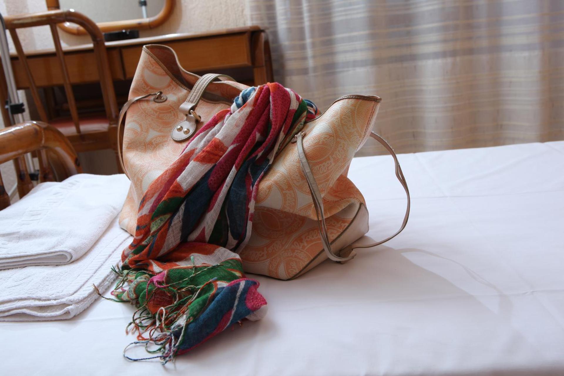 Galaxy Hotel - Photo 33