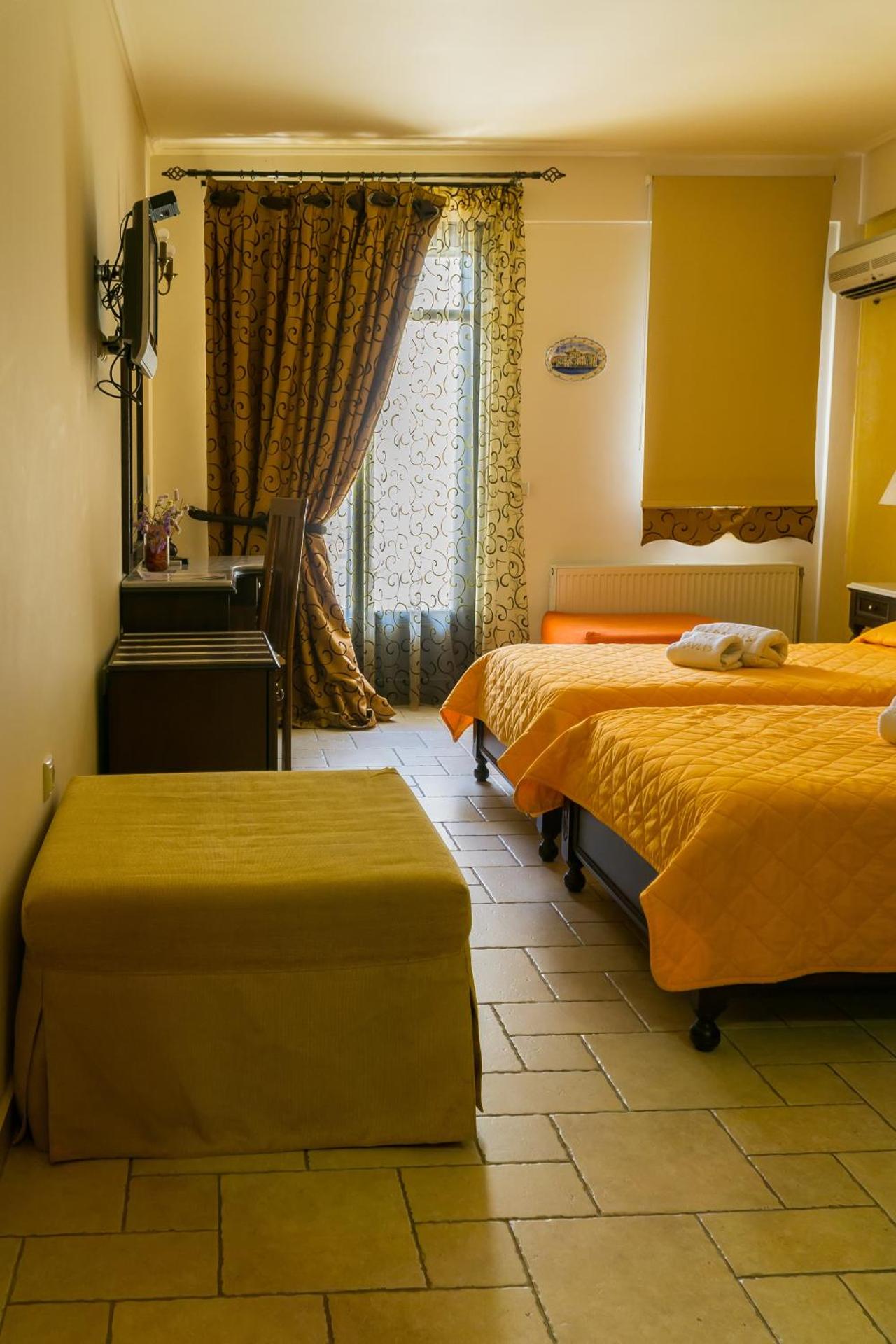 ''EPAVLIS boutique GALAXIDI'' - Photo 34