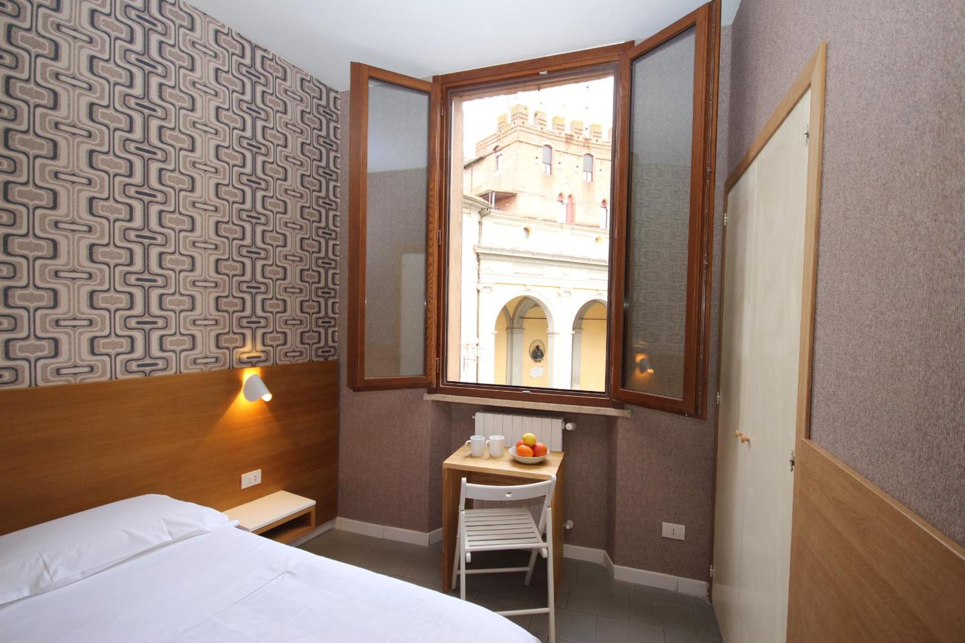 Hotel La Perla - Photo 11