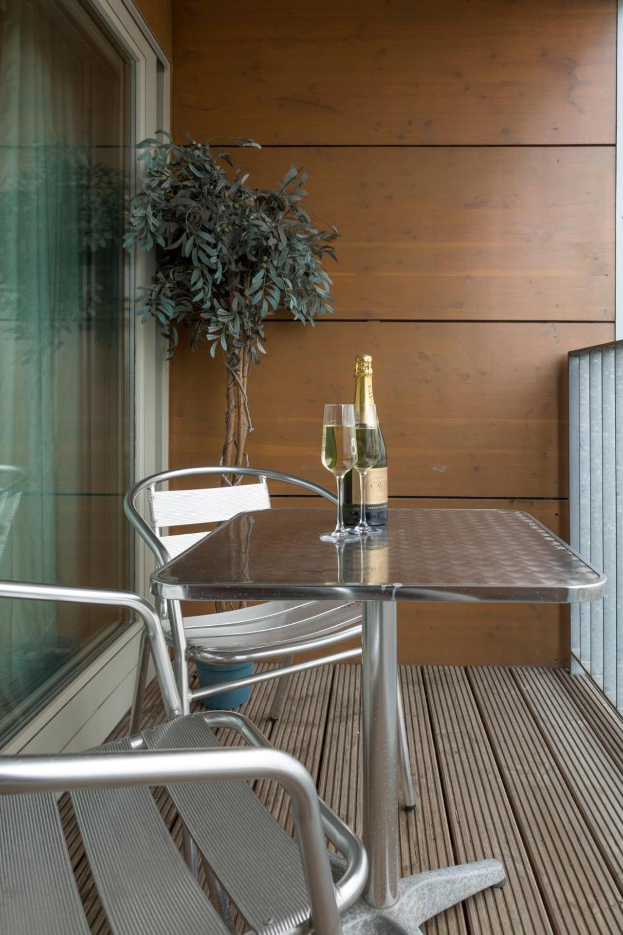 Exclusive Tower Bridge Apartment - Photo 21