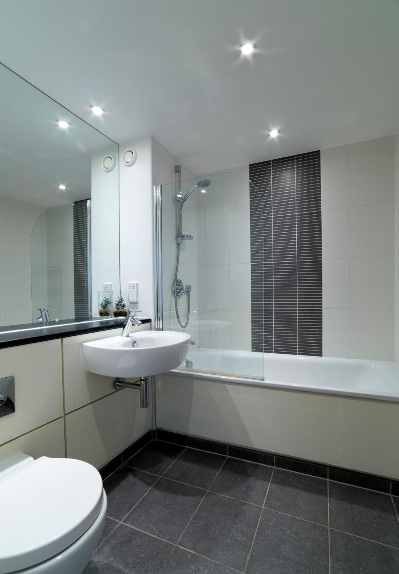 Exclusive Tower Bridge Apartment - Photo 13