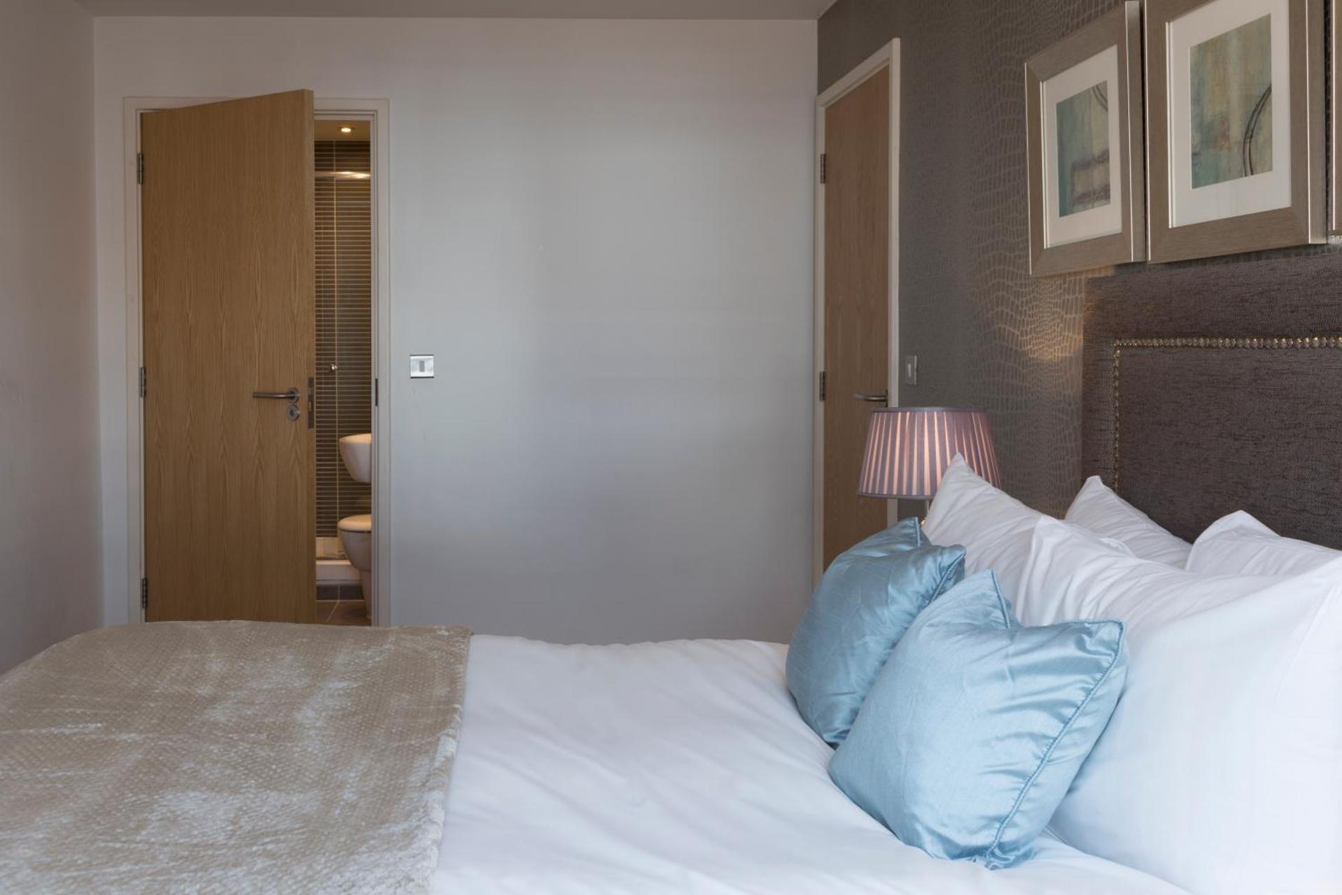 Exclusive Tower Bridge Apartment - Photo 19