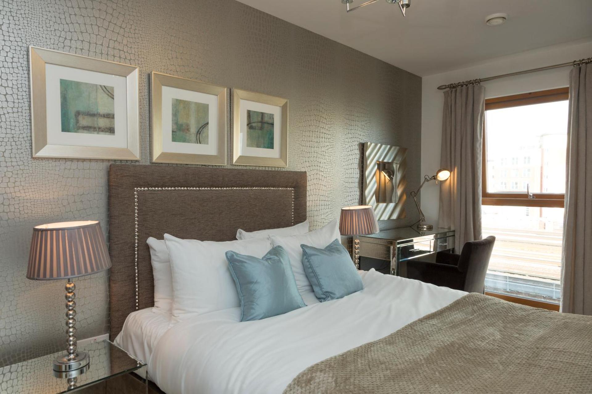 Exclusive Tower Bridge Apartment - Photo 16