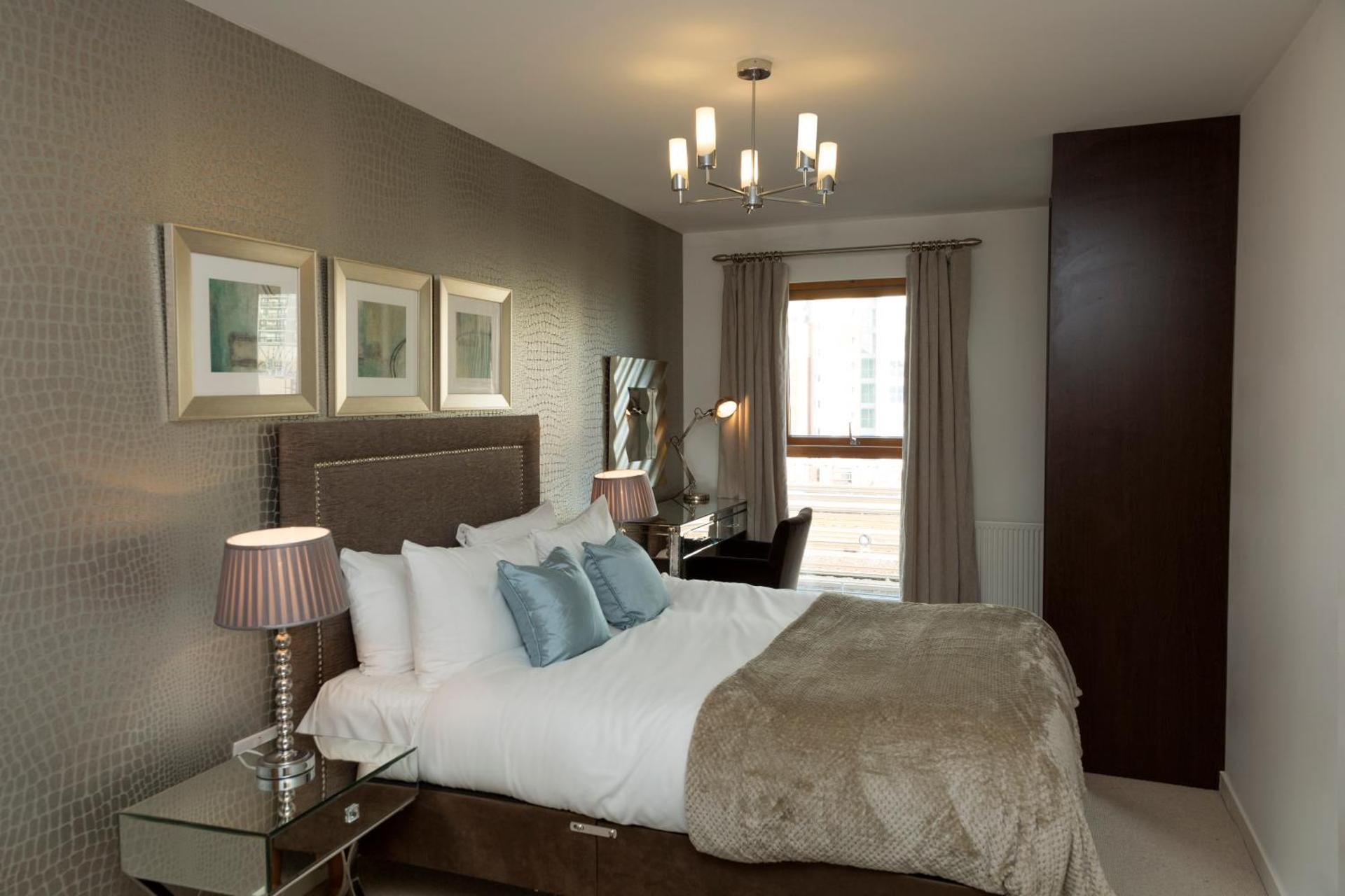 Exclusive Tower Bridge Apartment - Photo 11