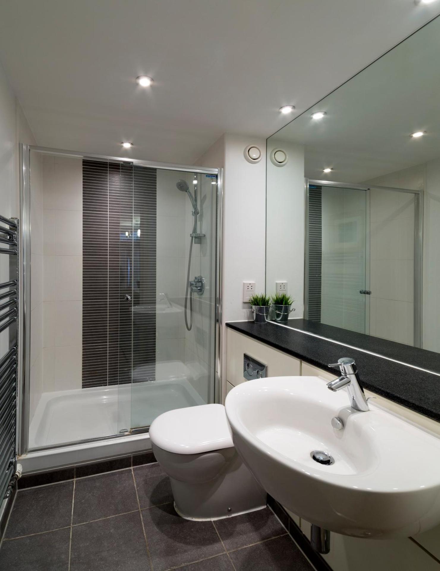 Exclusive Tower Bridge Apartment - Photo 14