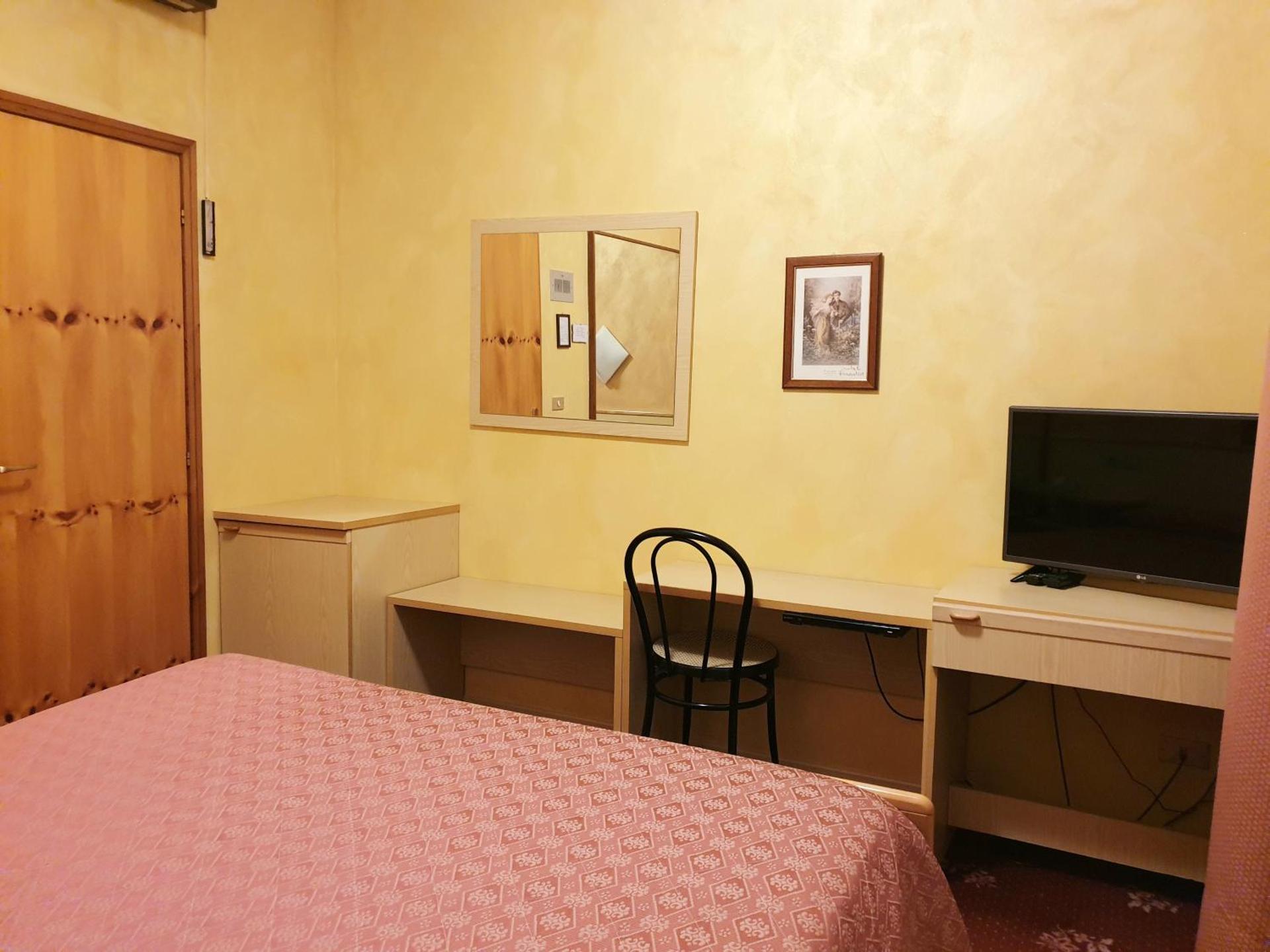 HOTEL PARADISO - Photo 6