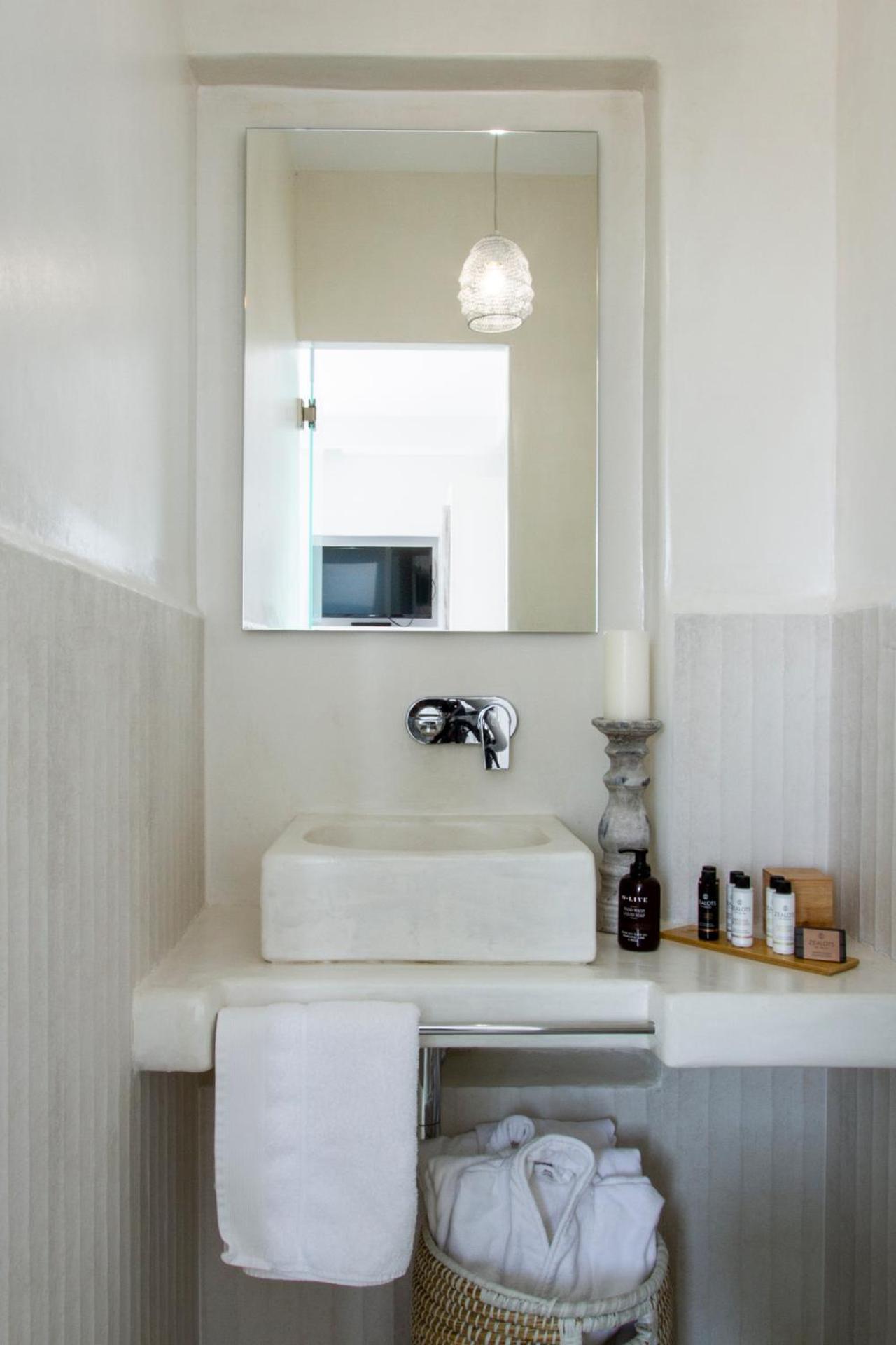 Athina Studios and Suites Plaka - Photo 68