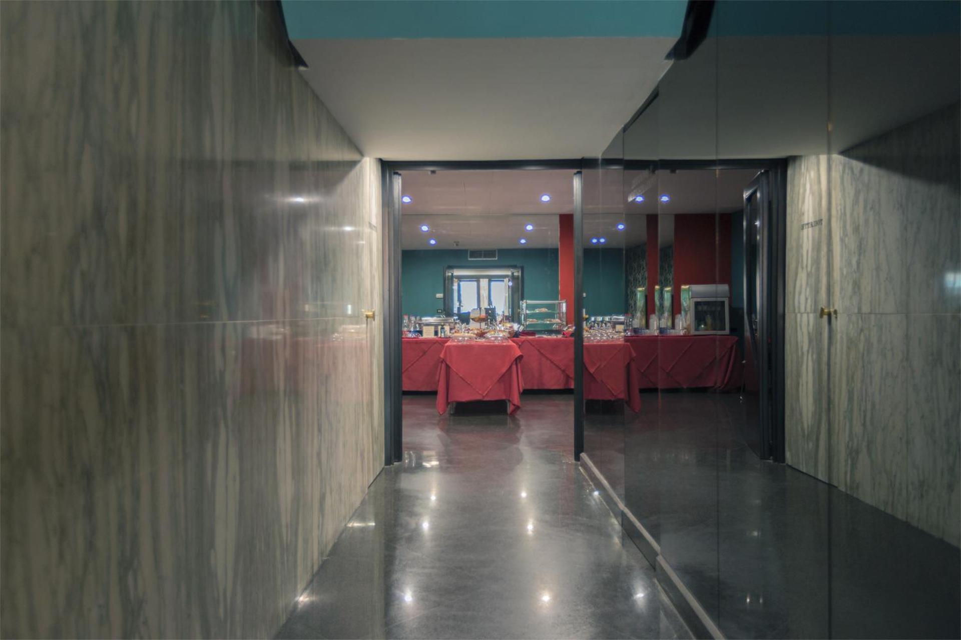 Executive Business Hotel - Photo 7