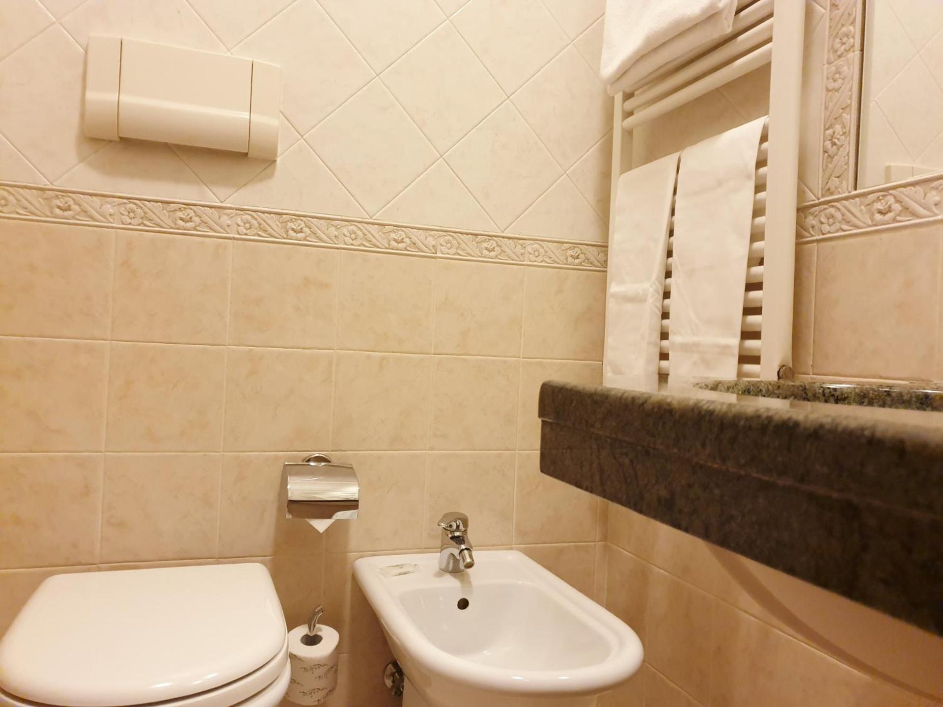 HOTEL PARADISO - Photo 13
