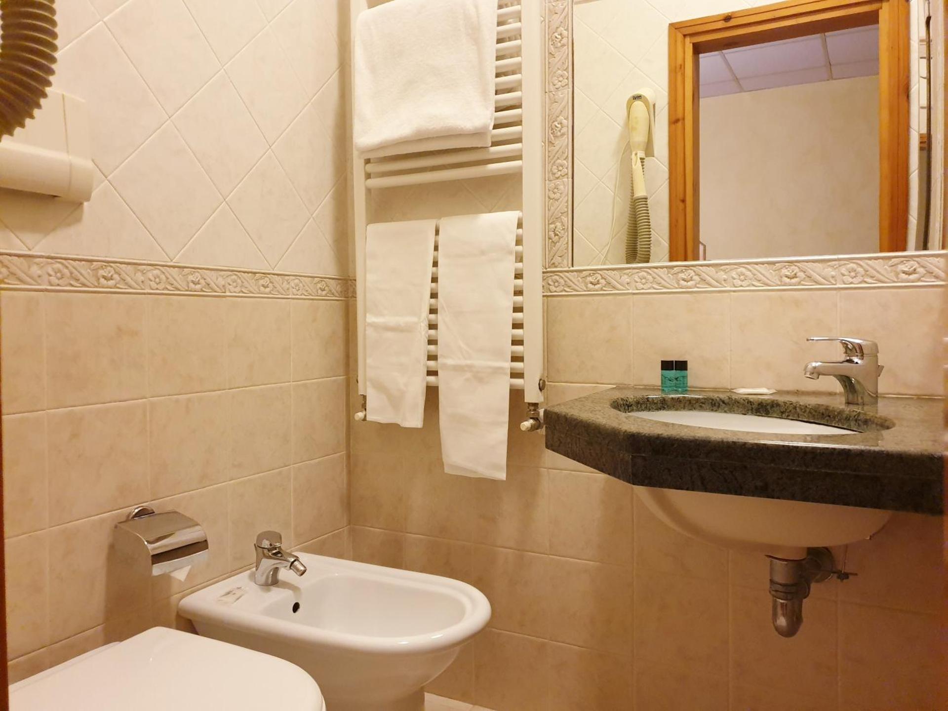 HOTEL PARADISO - Photo 18