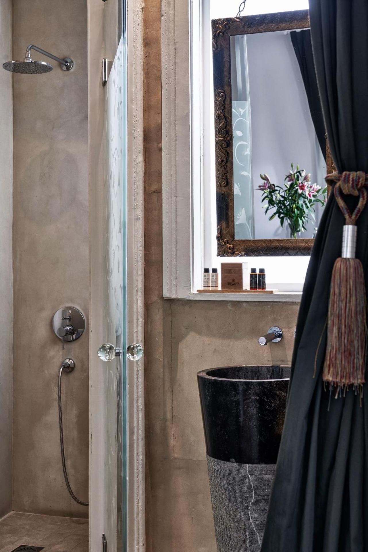 Emporikon Athens Hotel - Photo 33