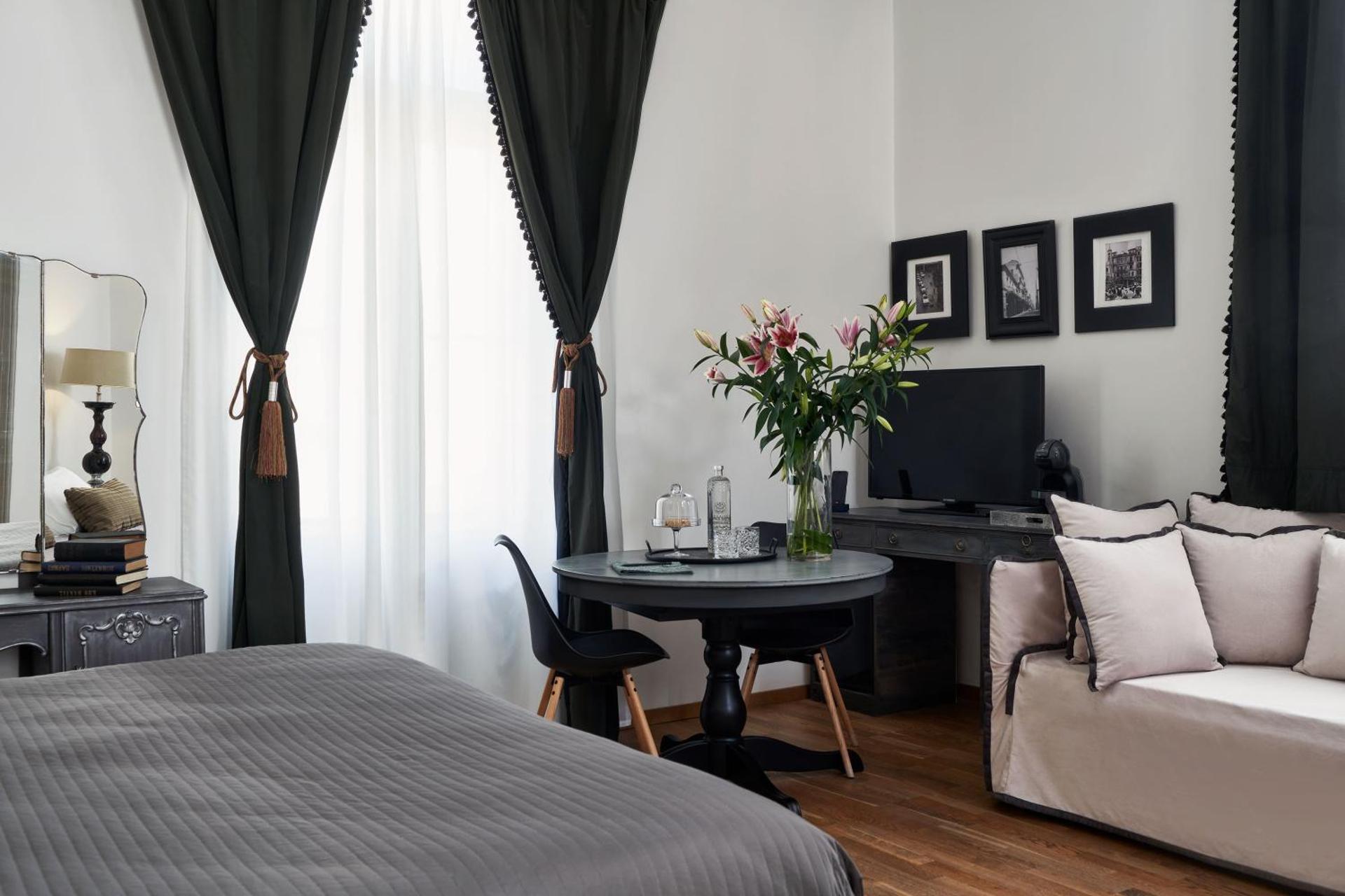 Emporikon Athens Hotel - Photo 8