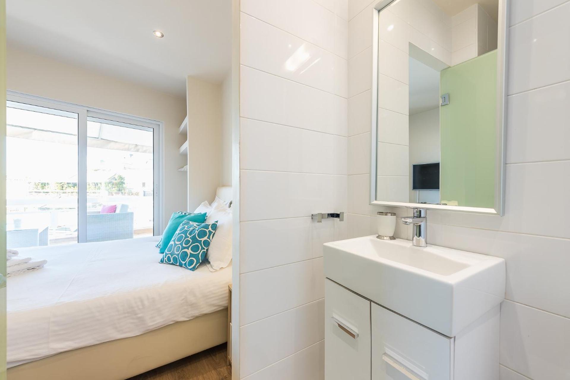 Stunning Acropolis view at City Center - Photo 36