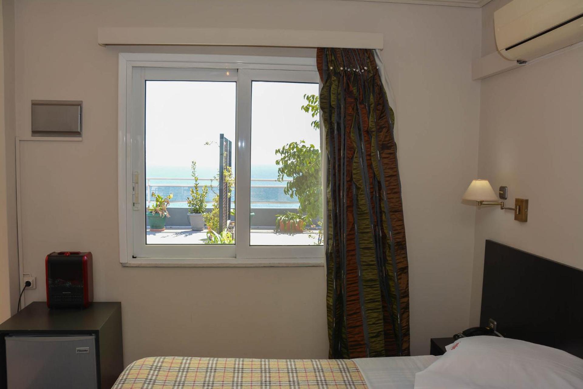 Scorpios Sea Side Hotel - Photo 10
