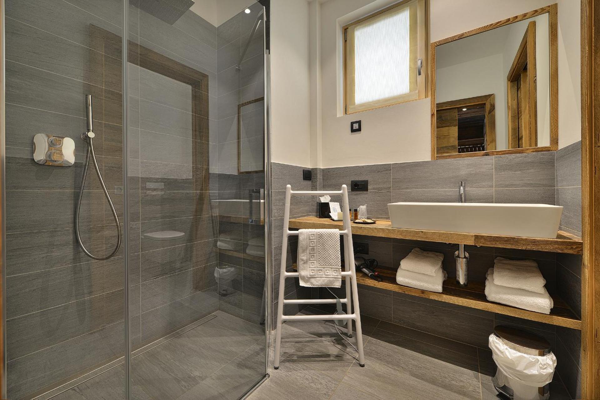 Hotel Piccolo Tibet - Photo 31